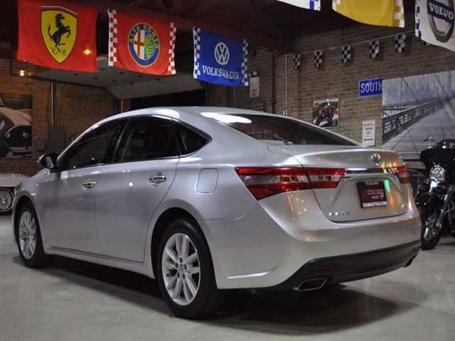2013 Toyota Avalon XLE 4dr Sedan